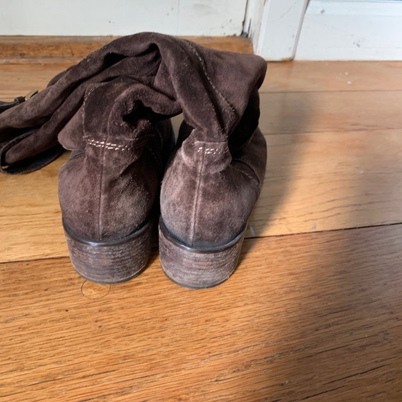 Brown Suede boots - Picture 6 of 9